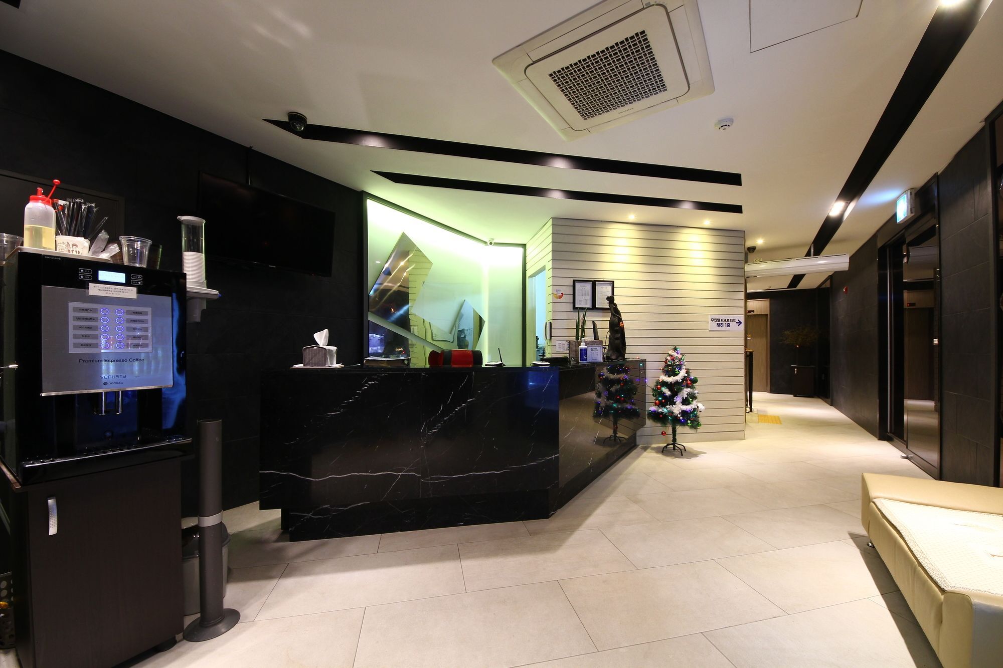 Habibi Hotel Incheon Bagian luar foto